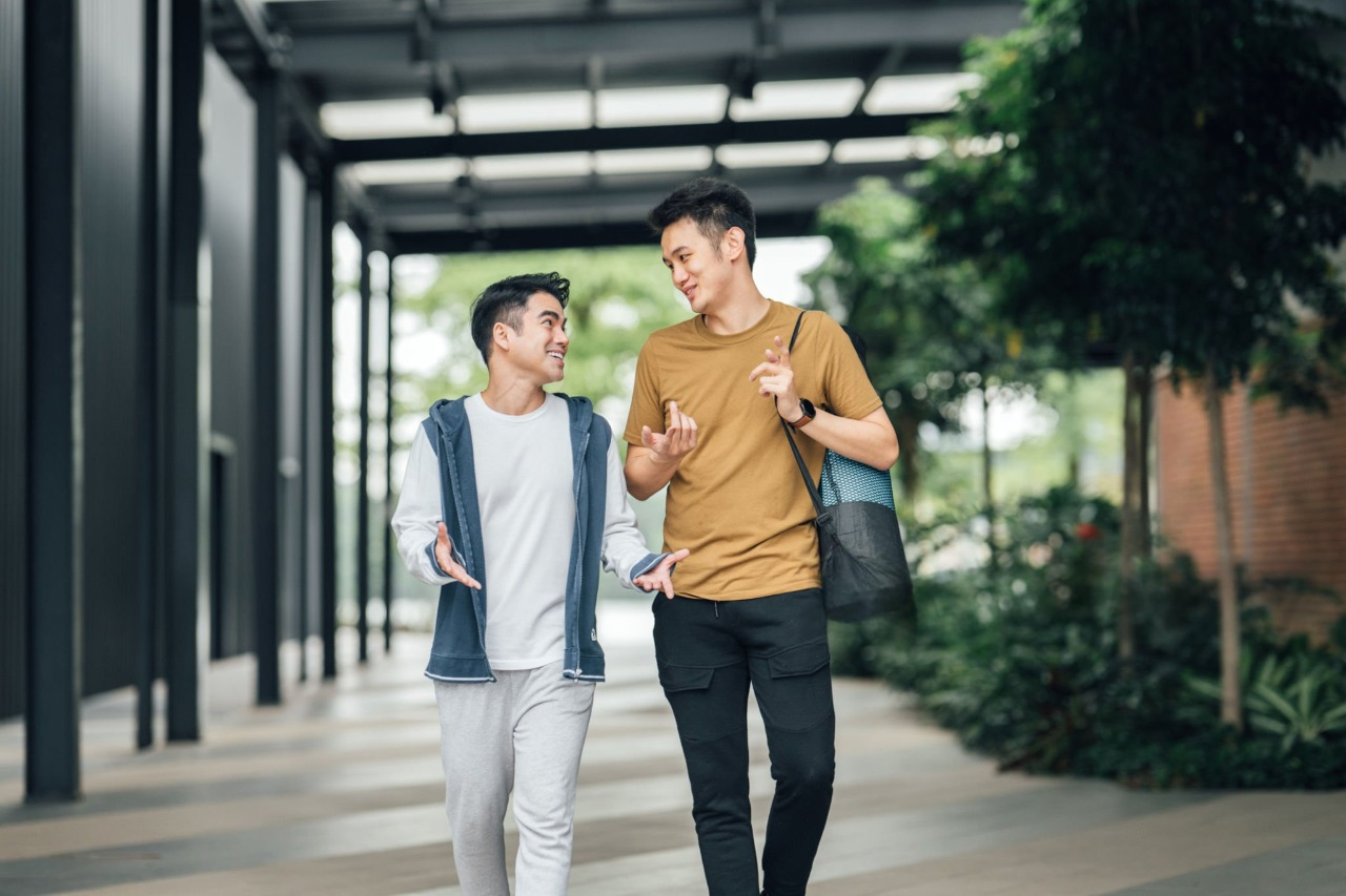 what to wear in malaysia for men - comprehensive guide about men dress code in malaysia